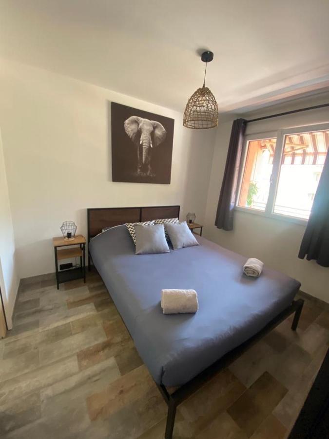 Appartement Vue Mer Avec Place De Parking Privee Sainte-Maxime Luaran gambar